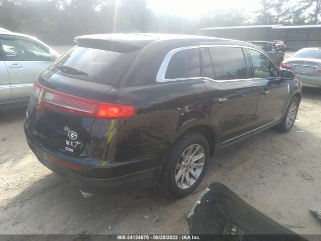 2015 Lincoln MKT, VIN: 2LMHJ5NK9FBL03955