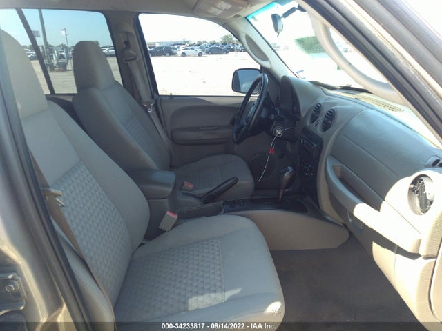 2007 JEEP LIBERTY VIN: 1J8GL48K47W628307