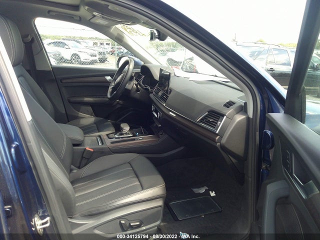 2021 Audi Q5, VIN: WA1BAAFYXM2037604