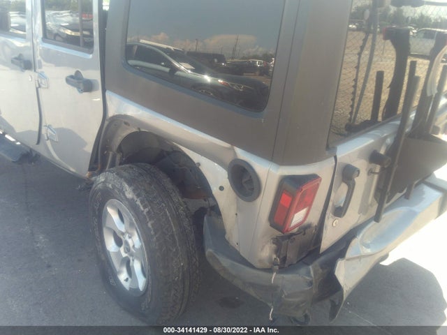 2018 Jeep Wrangler, VIN: 1C4BJWEG1JL815418
