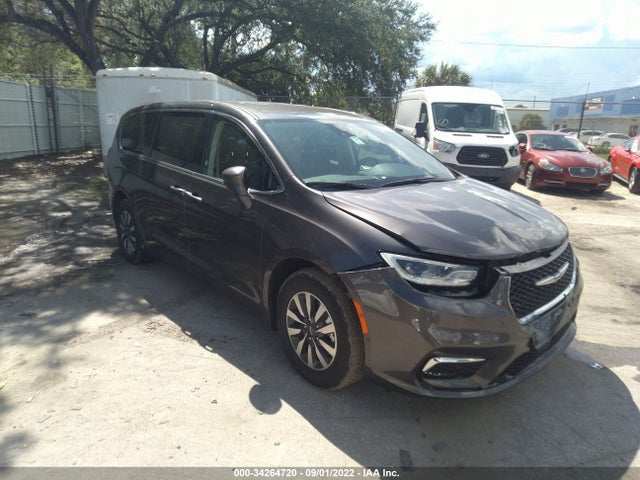 2022 Chrysler Pacifica Hybrid, VIN: 2C4RC1L79NR122690