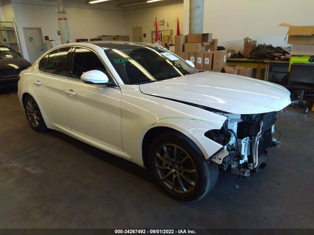 2019 Alfa Romeo Giulia, VIN: ZARFAMAN5K7600148