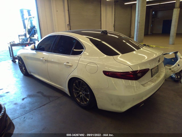 2019 Alfa Romeo Giulia, VIN: ZARFAMAN5K7600148