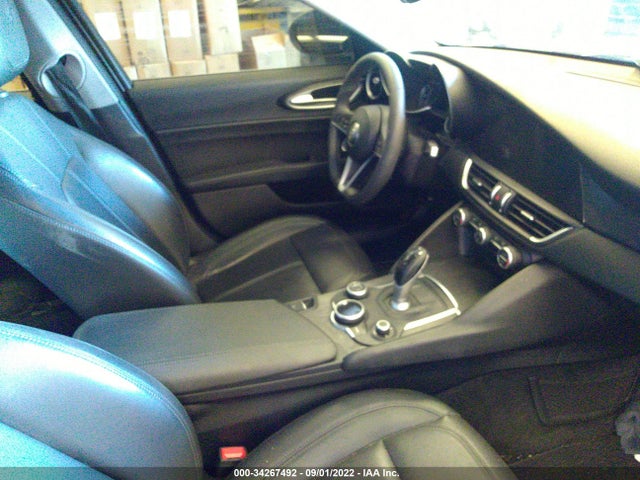 2019 Alfa Romeo Giulia, VIN: ZARFAMAN5K7600148