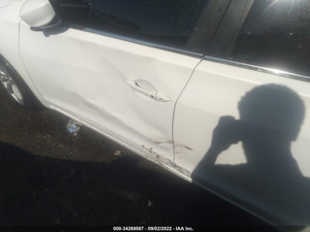 2016 Acura ILX, VIN: 19UDE2F33GA012990