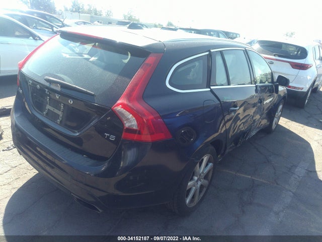 2016 Volvo V60, VIN: YV140MEK7G1304962