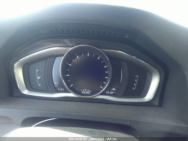 2016 Volvo V60, VIN: YV140MEK7G1304962
