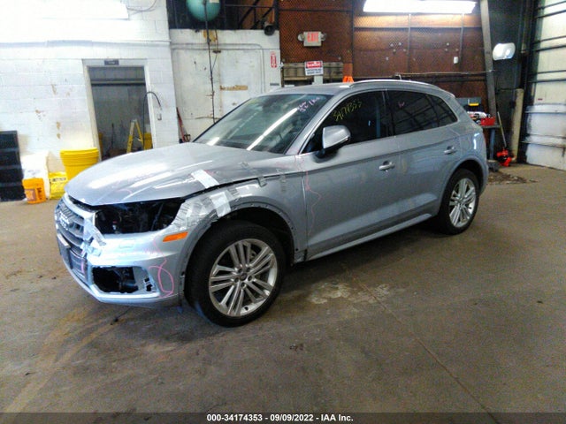 WA1BNAFY8J2047662 Audi Q5 Premium Plus