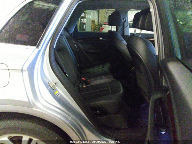 WA1BNAFY8J2047662 Audi Q5 Premium Plus