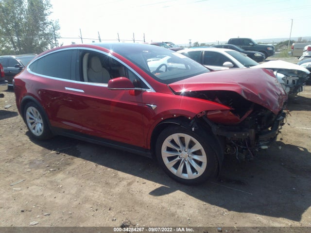 2018 Tesla Model X, VIN: 5YJXCBE25JF140110