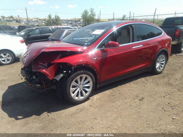 2018 Tesla Model X, VIN: 5YJXCBE25JF140110
