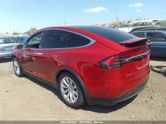 2018 Tesla Model X, VIN: 5YJXCBE25JF140110