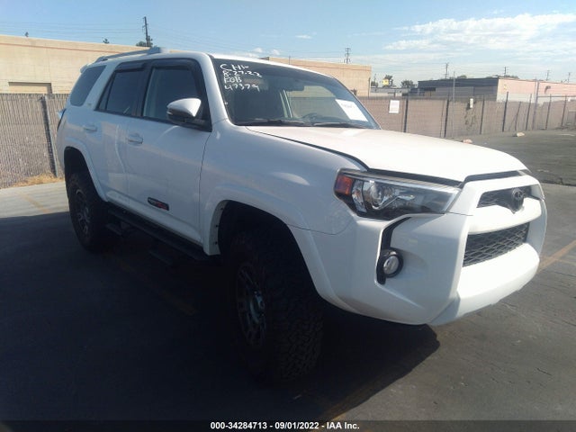 2018 Toyota 4Runner, VIN: JTEBU5JR1J5592886