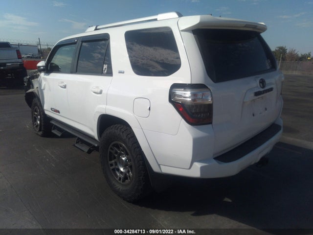 2018 Toyota 4Runner, VIN: JTEBU5JR1J5592886