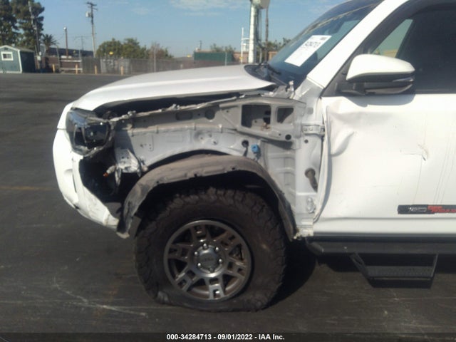 2018 Toyota 4Runner, VIN: JTEBU5JR1J5592886