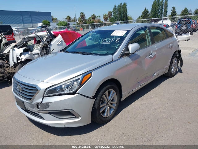 Hyundai SONATA SE 2017 5NPE24AF8HH565167 Image 2