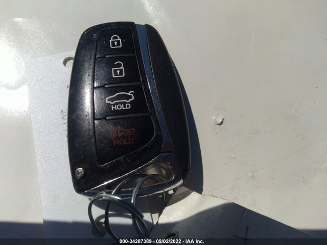 2016 Hyundai Azera, VIN: KMHFG4JG8GA549955