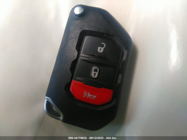2021 Jeep Gladiator, VIN: 1C6JJTEG6ML562196