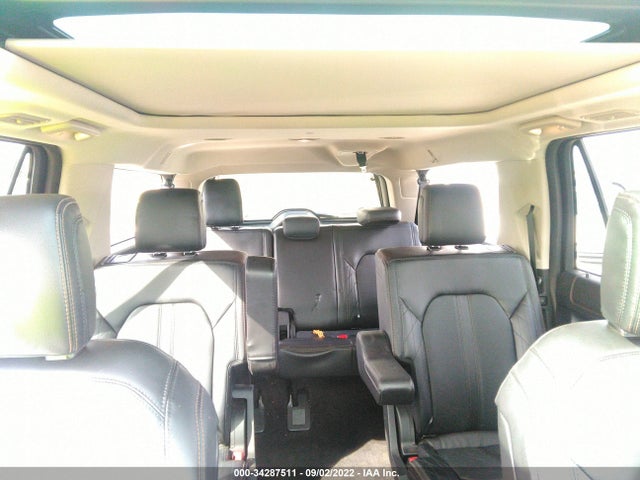 2018 Ford Expedition, VIN: 1FMJK1MT0JEA15607