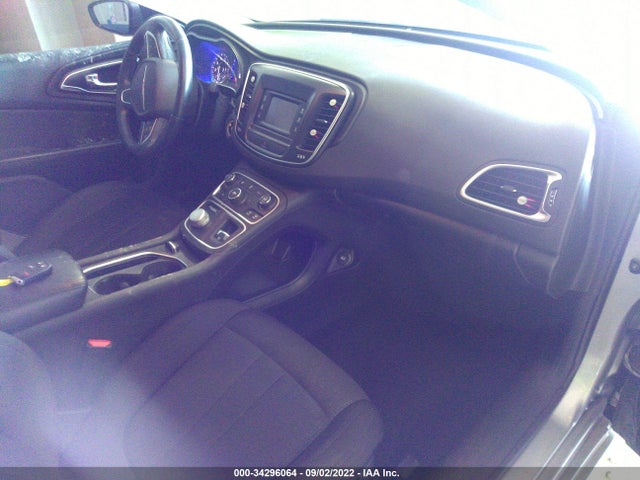 1C3CCCFB3GN188125 Chrysler 200 Touring