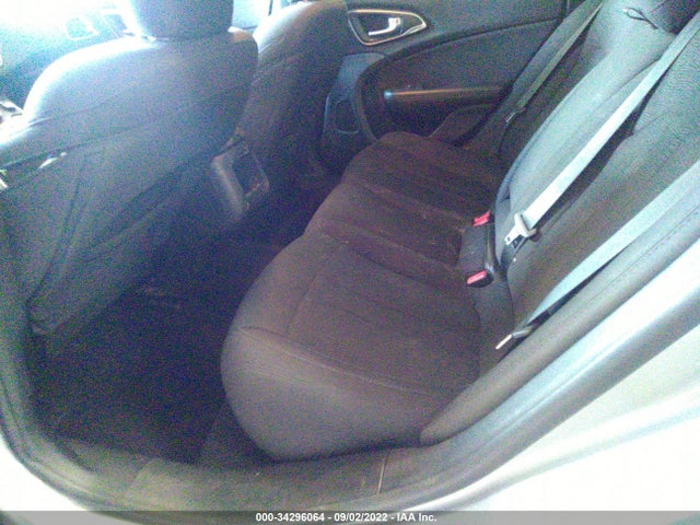 1C3CCCFB3GN188125 Chrysler 200 Touring