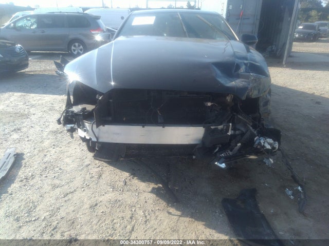 2015 Audi A8, VIN: WAUJGAFD2FN040105