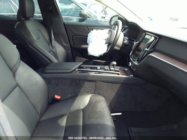 2022 Volvo S60, VIN: 7JRL12FZXNG154310