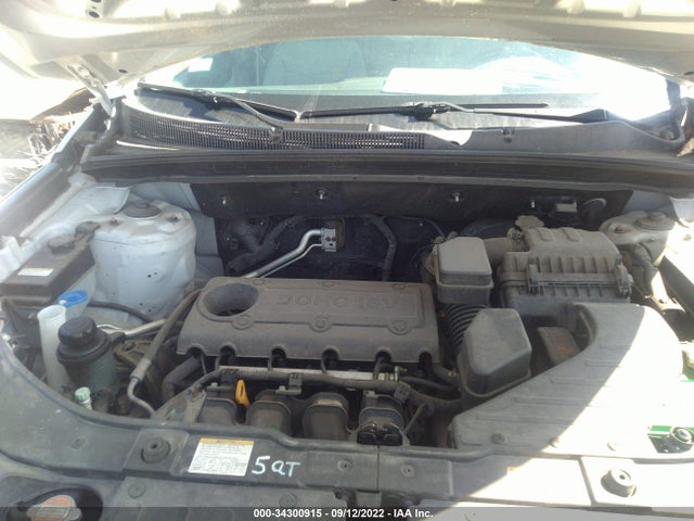 2011 KIA SORENTO LX VIN: 5XYKTCA16BG008688