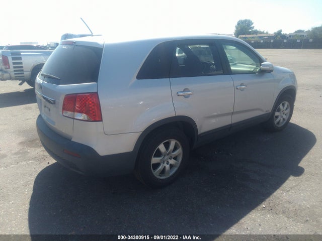 2011 KIA SORENTO LX VIN: 5XYKTCA16BG008688