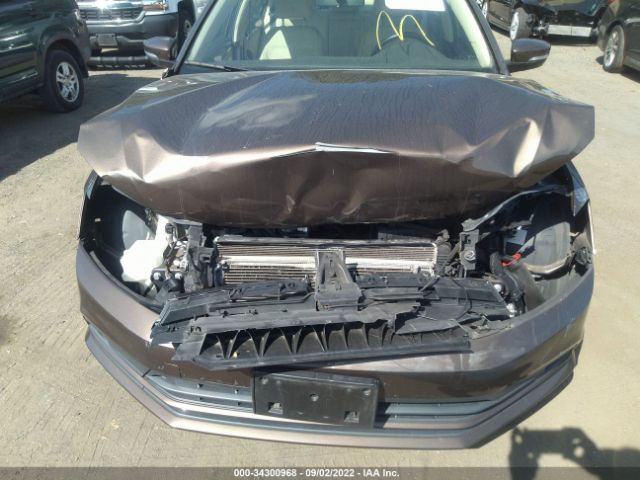 3VWD17AJXFM300419 Volkswagen Jetta 1.8t Se