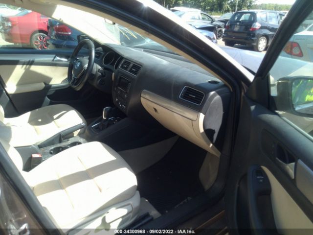 3VWD17AJXFM300419 Volkswagen Jetta 1.8t Se