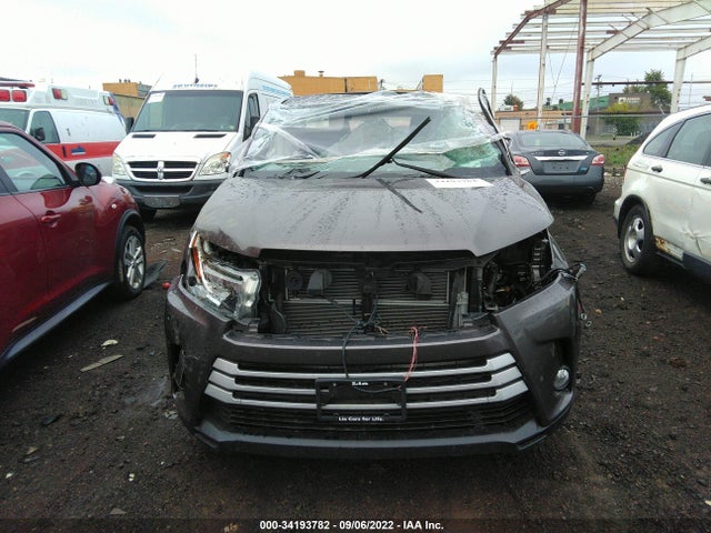 2019 Toyota Highlander, VIN: 5TDJGRFH9KS057556