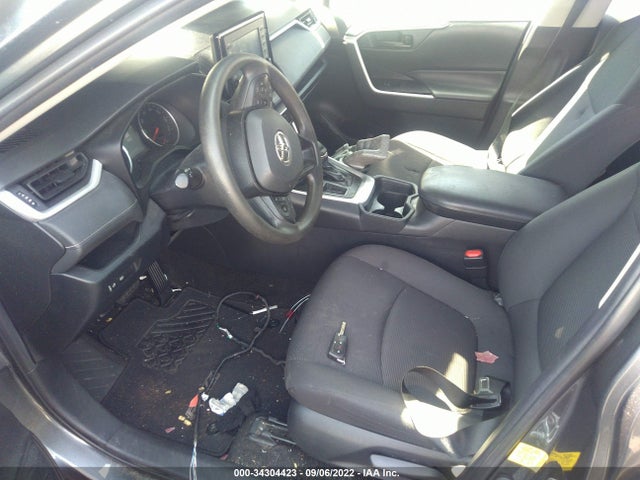 Toyota RAV4 LE 2019 2T3K1RFV2KC010980 Image 5