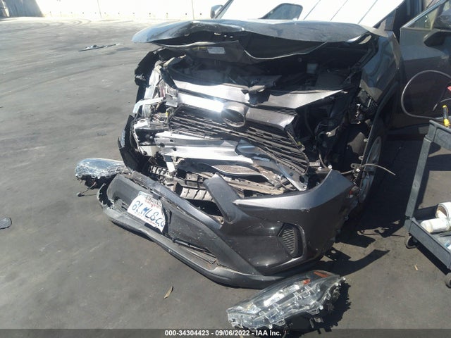 Toyota RAV4 LE 2019 2T3K1RFV2KC010980 Image 6