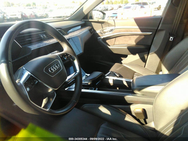 2019 Audi e-tron, VIN: WA1VAAGE3KB005866