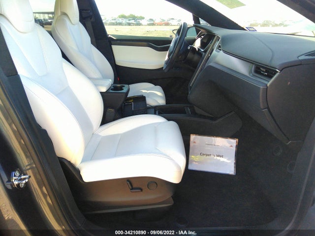 2019 Tesla Model X, VIN: 5YJXCBE46KF160613