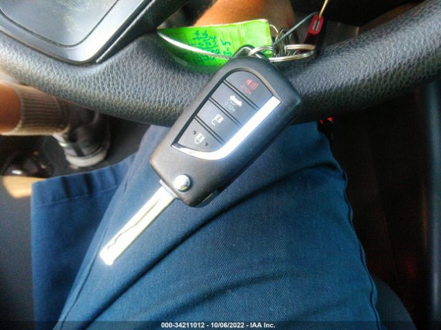 JTDEPMAE7MJ190074 Toyota COROLLA LE