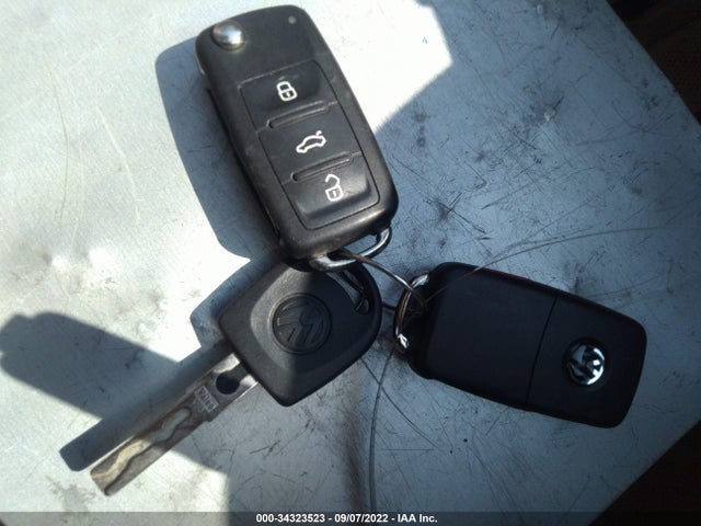 2014 Volkswagen Eos, VIN: WVWFW8AH2EV004430