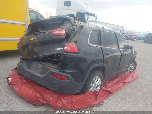 1C4PJLCB7GW230670 Jeep Cherokee Latitude