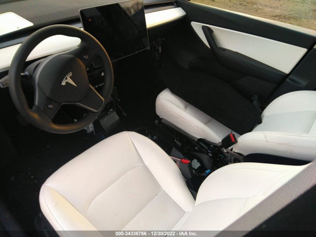 Tesla Model Y 2021 5YJYGDEE1MF228851 Image 5