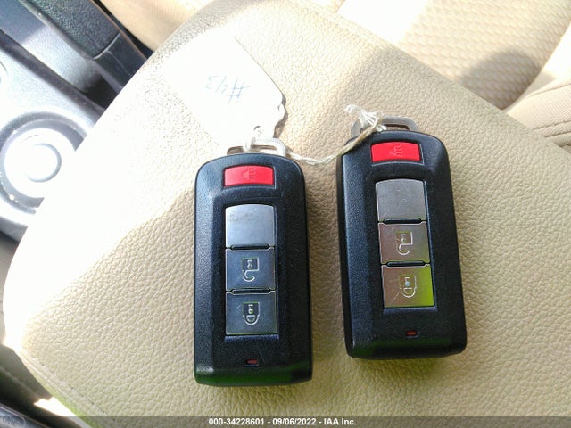 JA4AZ3A30GZ007664 Mitsubishi Outlander Se/sel/es