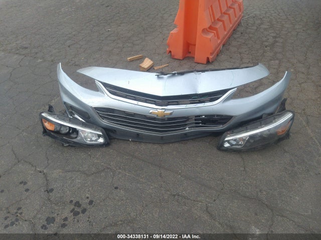 Chevrolet MALIBU LT 2018 1G1ZD5ST5JF146451 Image 4