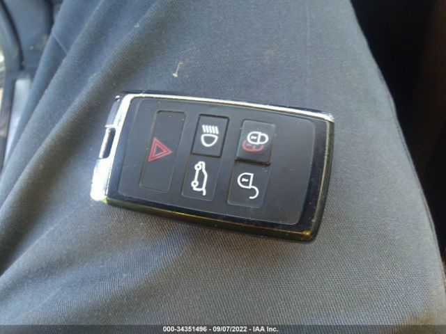 SALRT2RV7JA054697 Land Rover Discovery Hse Luxury