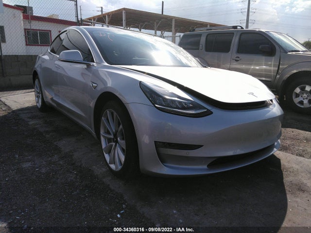 2018 5YJ3E1EA1JF038698 main image
