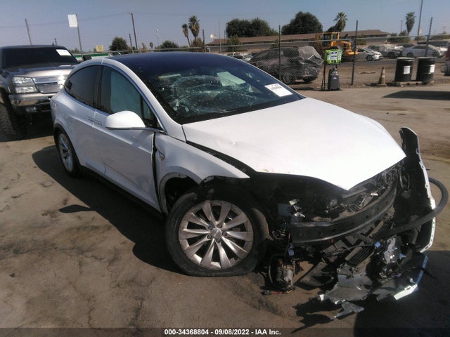 2019 Tesla Model X, VIN: 5YJXCAE28KF197560