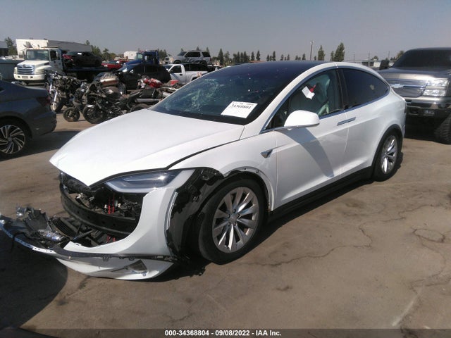 2019 Tesla Model X, VIN: 5YJXCAE28KF197560