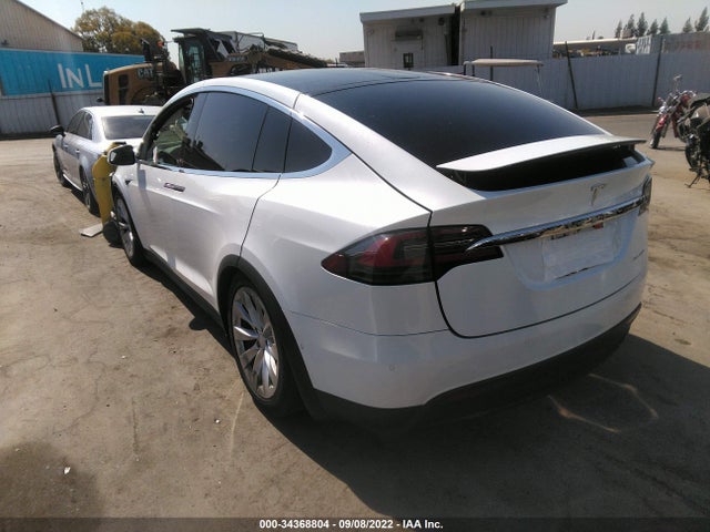 2019 Tesla Model X, VIN: 5YJXCAE28KF197560