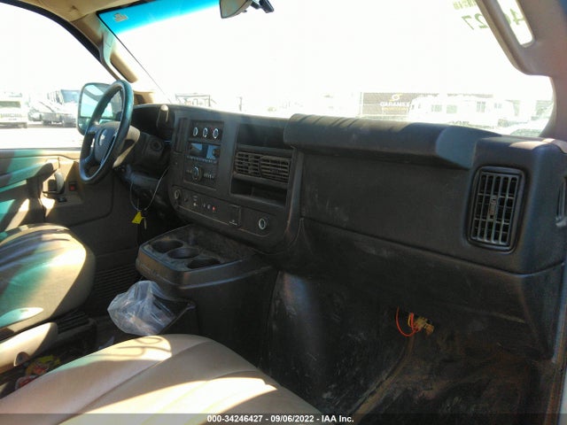 2016 Chevrolet Express, VIN: 1GCWGBFF9G1135138