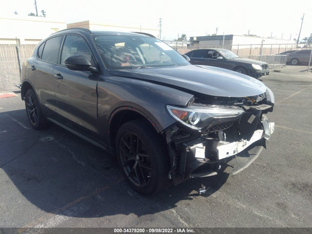 2020 Alfa Romeo Stelvio, VIN: ZASPAJAN1L7C92627