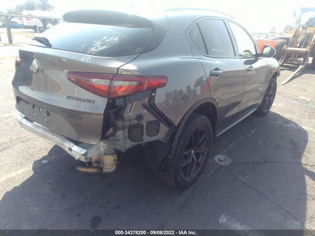 2020 Alfa Romeo Stelvio, VIN: ZASPAJAN1L7C92627